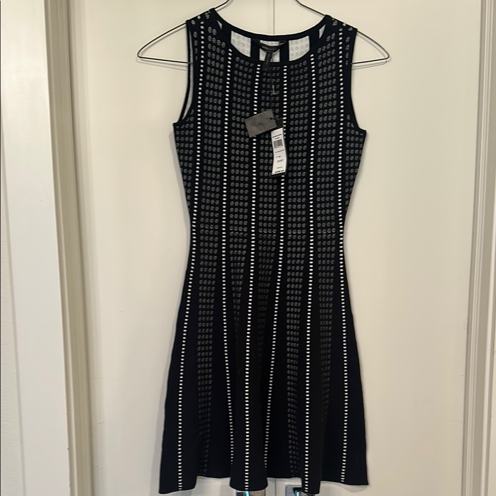 Black and White Sleeveless Sheath Midi Dress